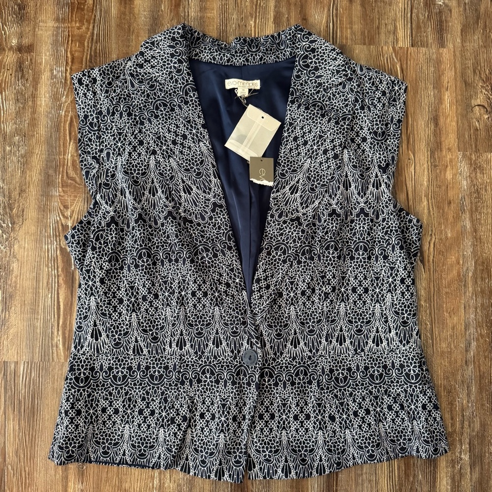 NWT Eva Mendes for New York & Company Floral Navy Vest